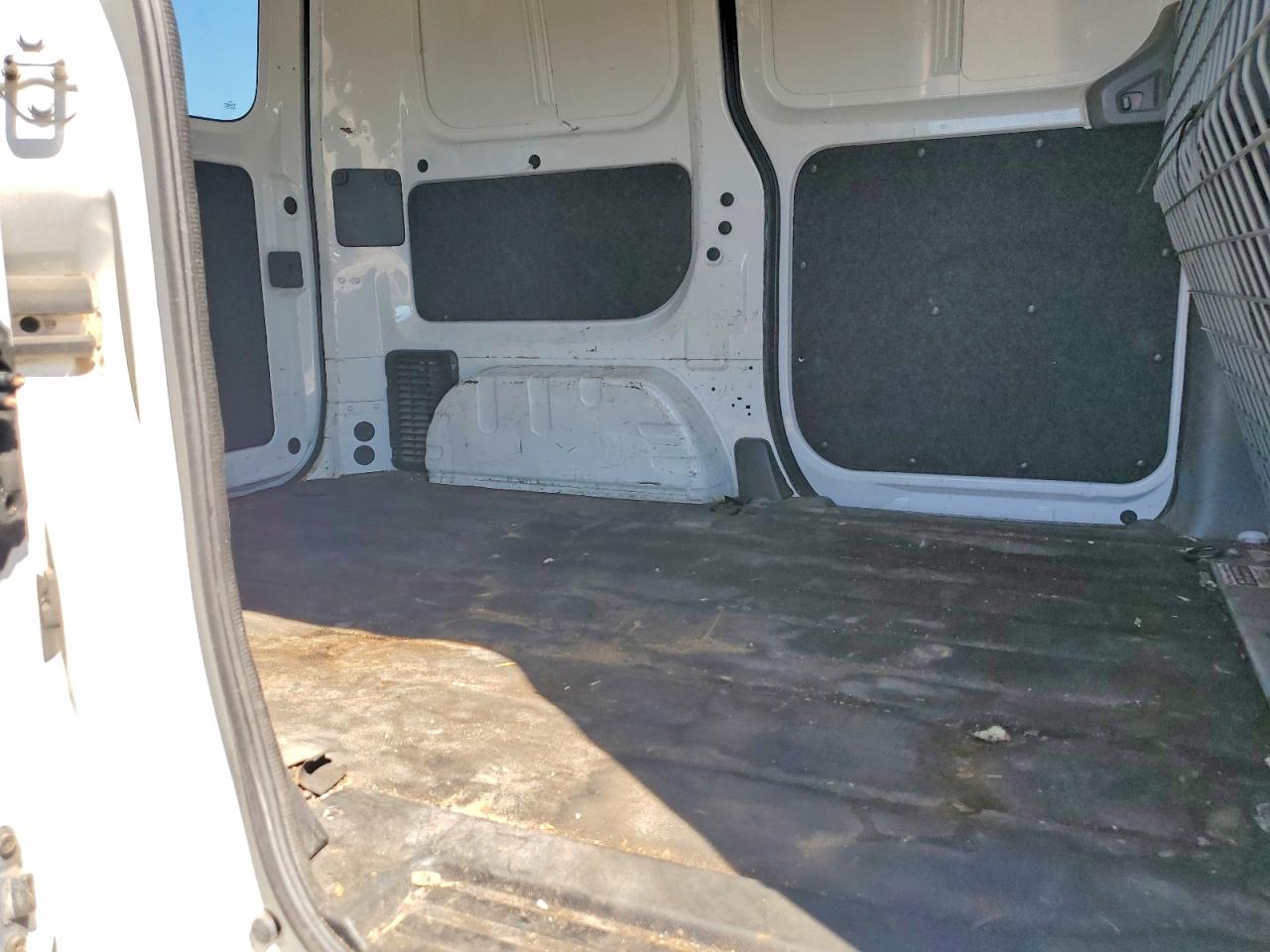 Nissan Nv