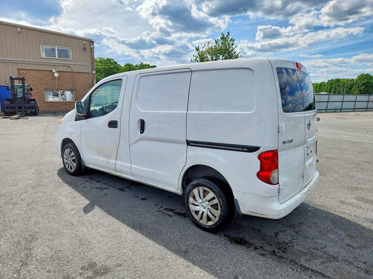 Nissan Nv
