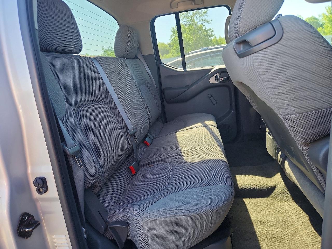 Nissan Frontier S