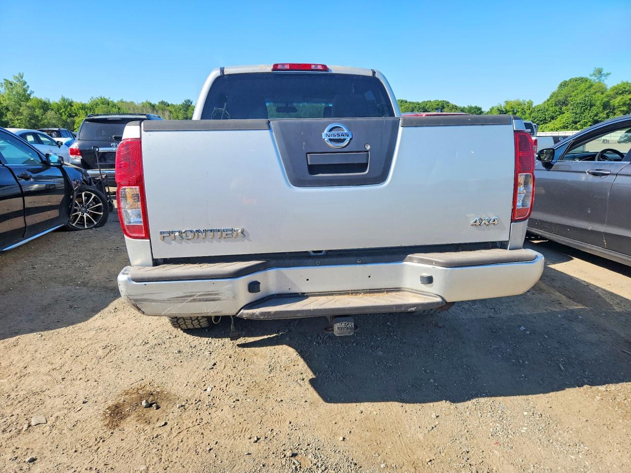 Nissan Frontier S