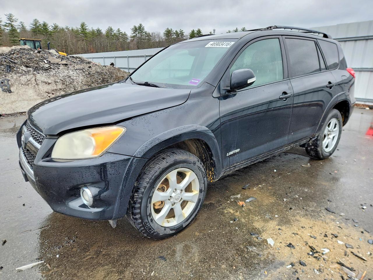 Salvage Toyota RAV4 Image