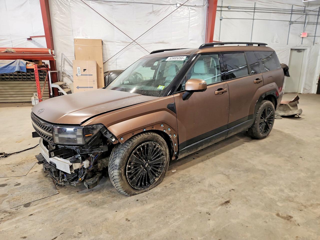 Salvage Hyundai SANTA FE Image