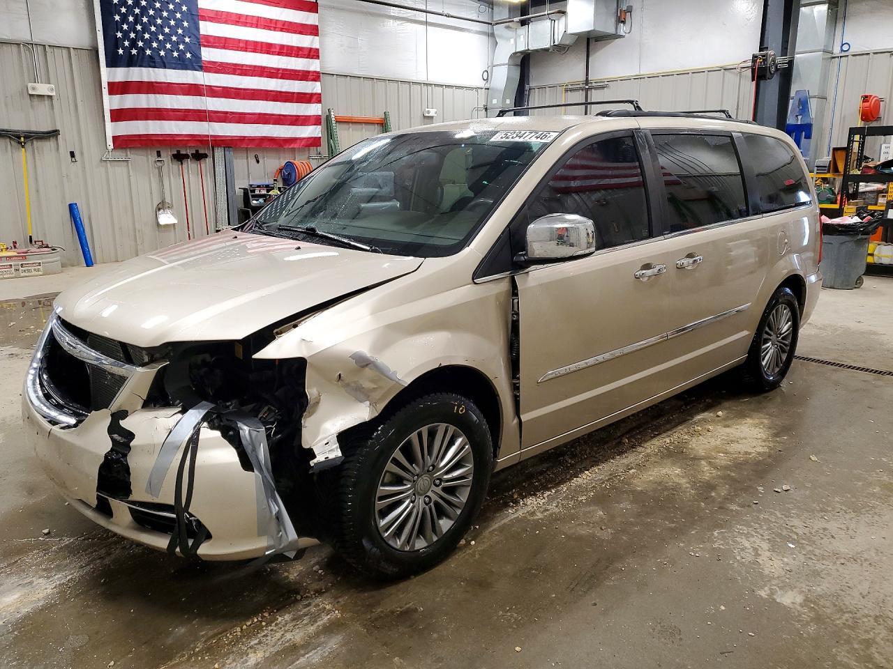 Salvage Chrysler Minivan Image