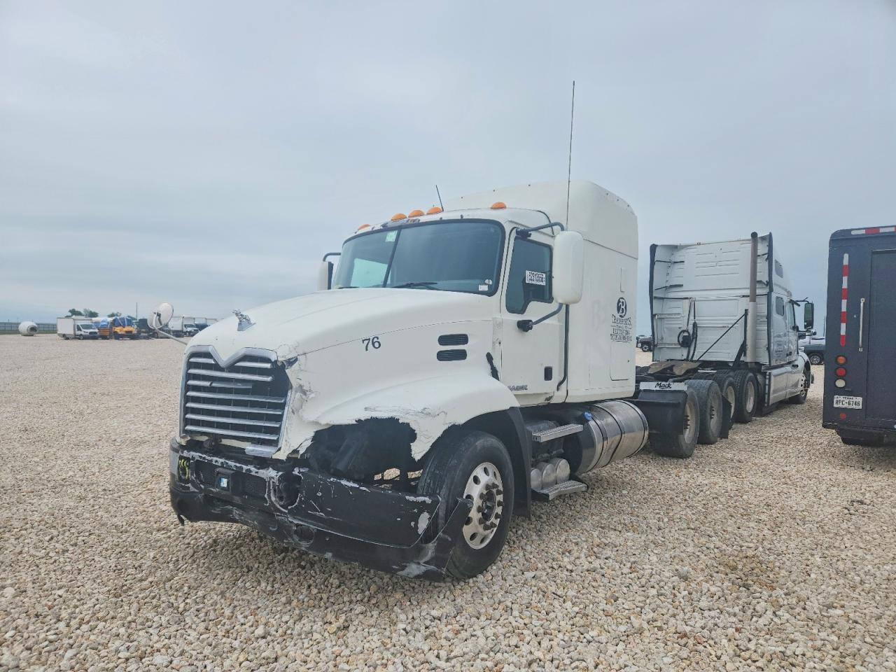 Mack Cxu613