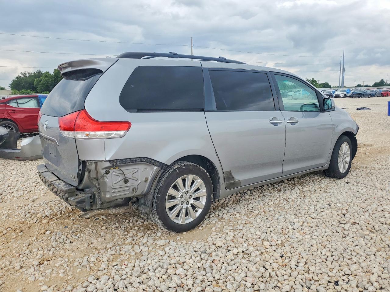 Toyota Sienna Xle 7-passenger