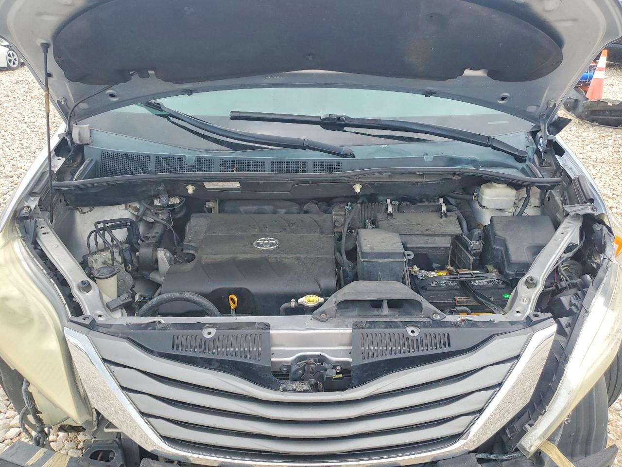 Toyota Sienna Xle 7-passenger