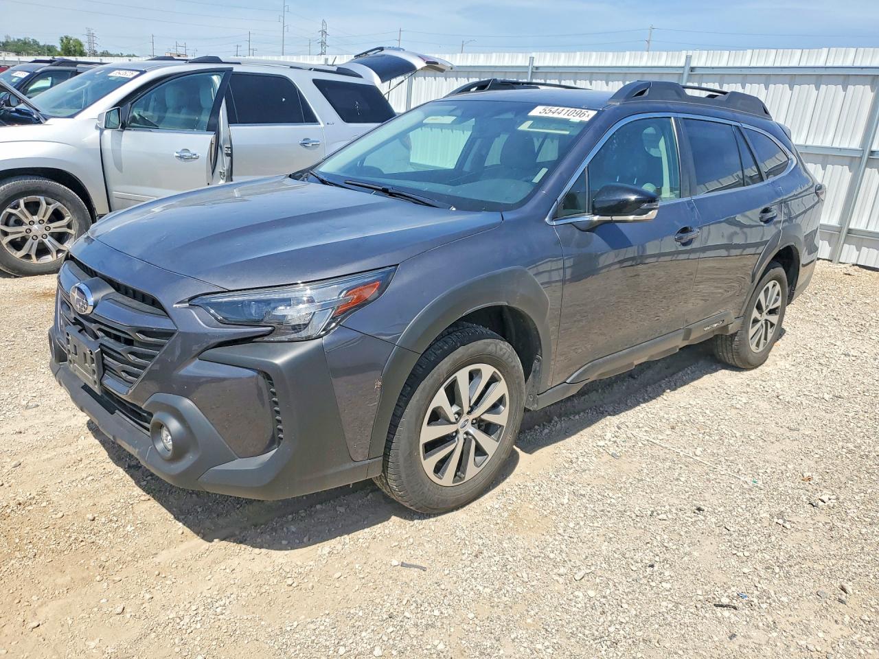 Salvage Subaru Outback Image