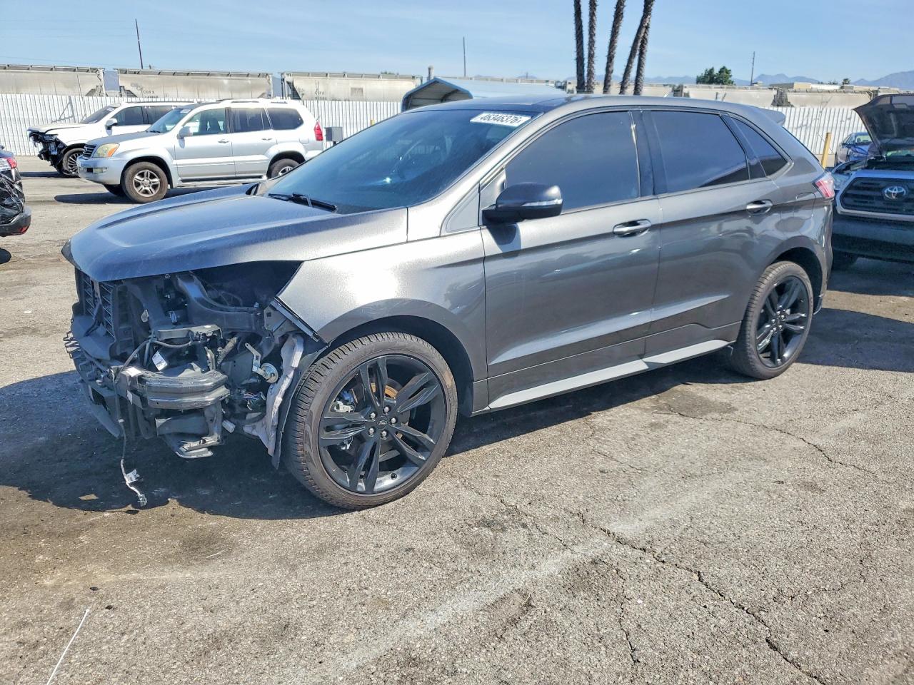 Salvage Ford Edge Image