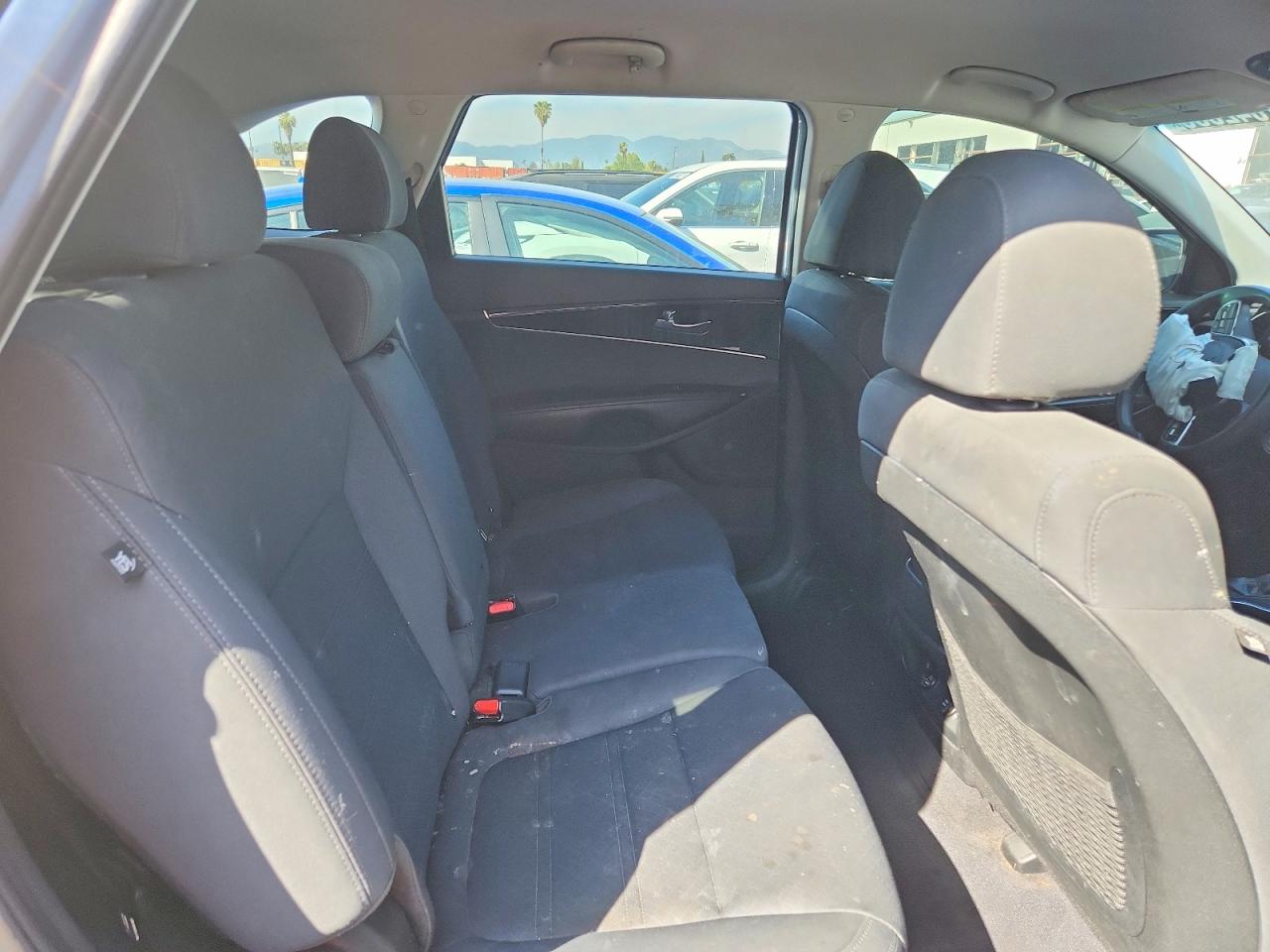 Kia Sorento Lx V6