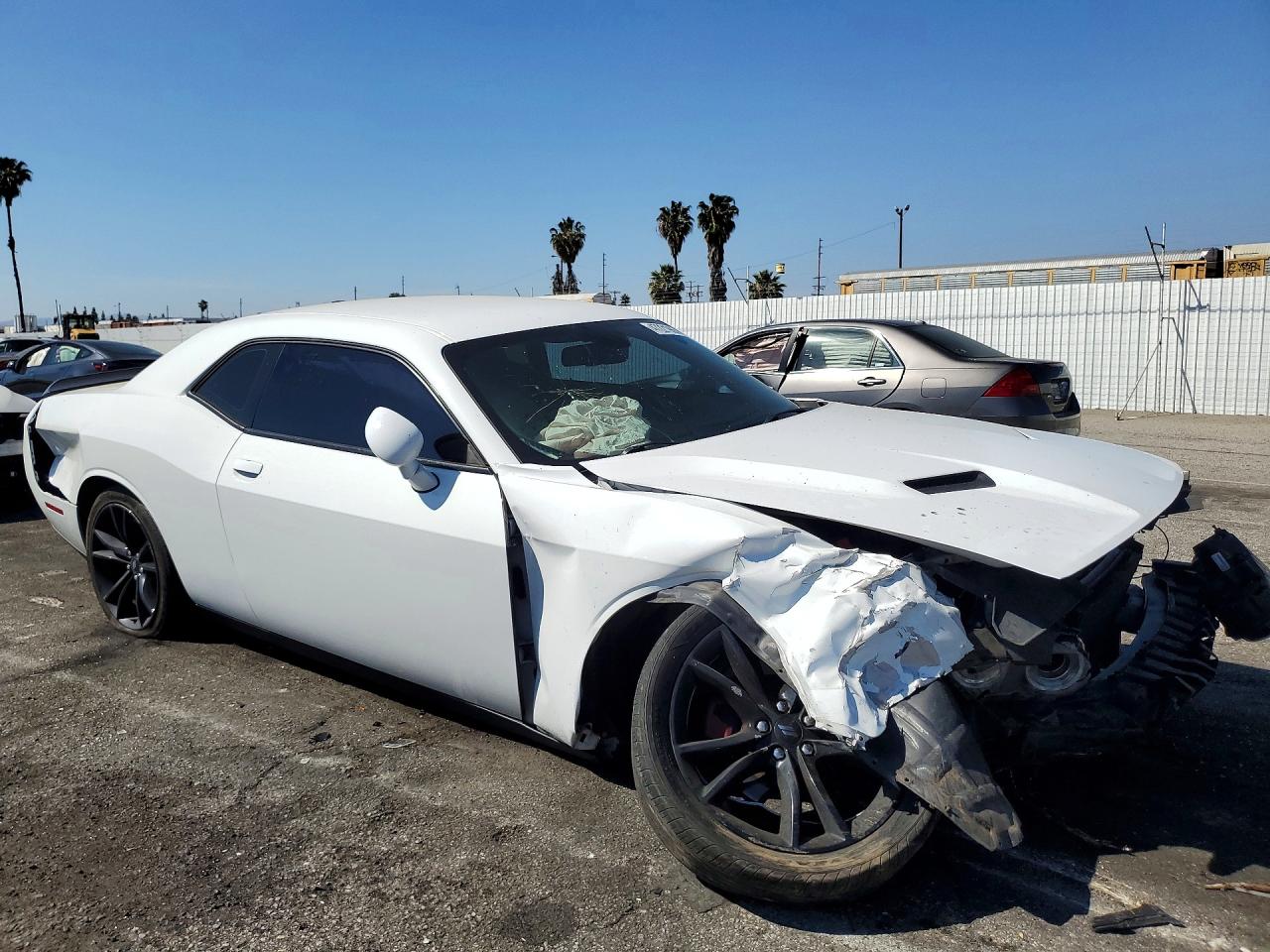 Dodge Challenger Sxt