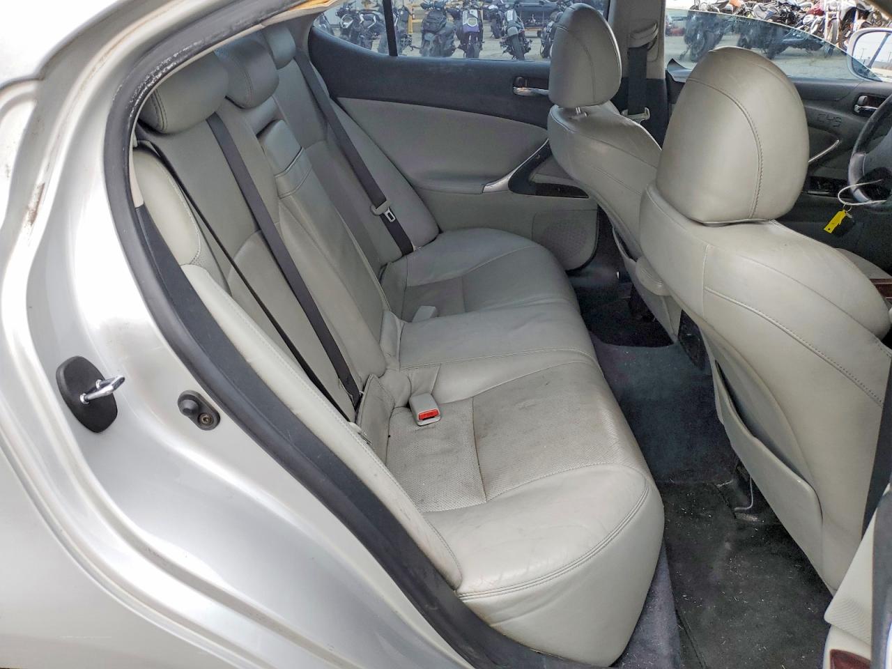 Lexus Is Base