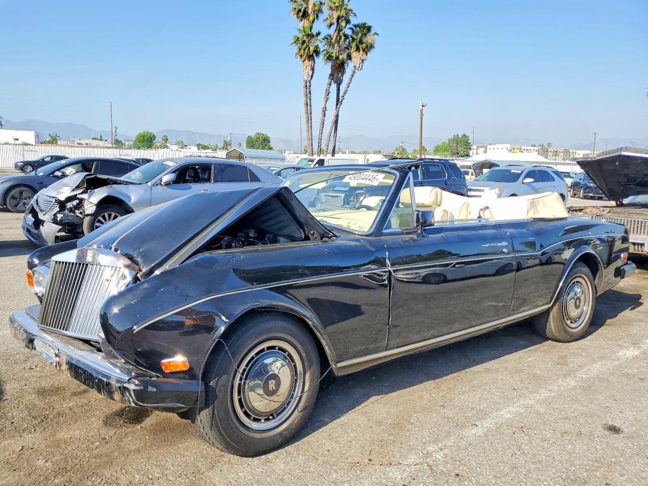 Salvage Rolls-Royce Corniche Image