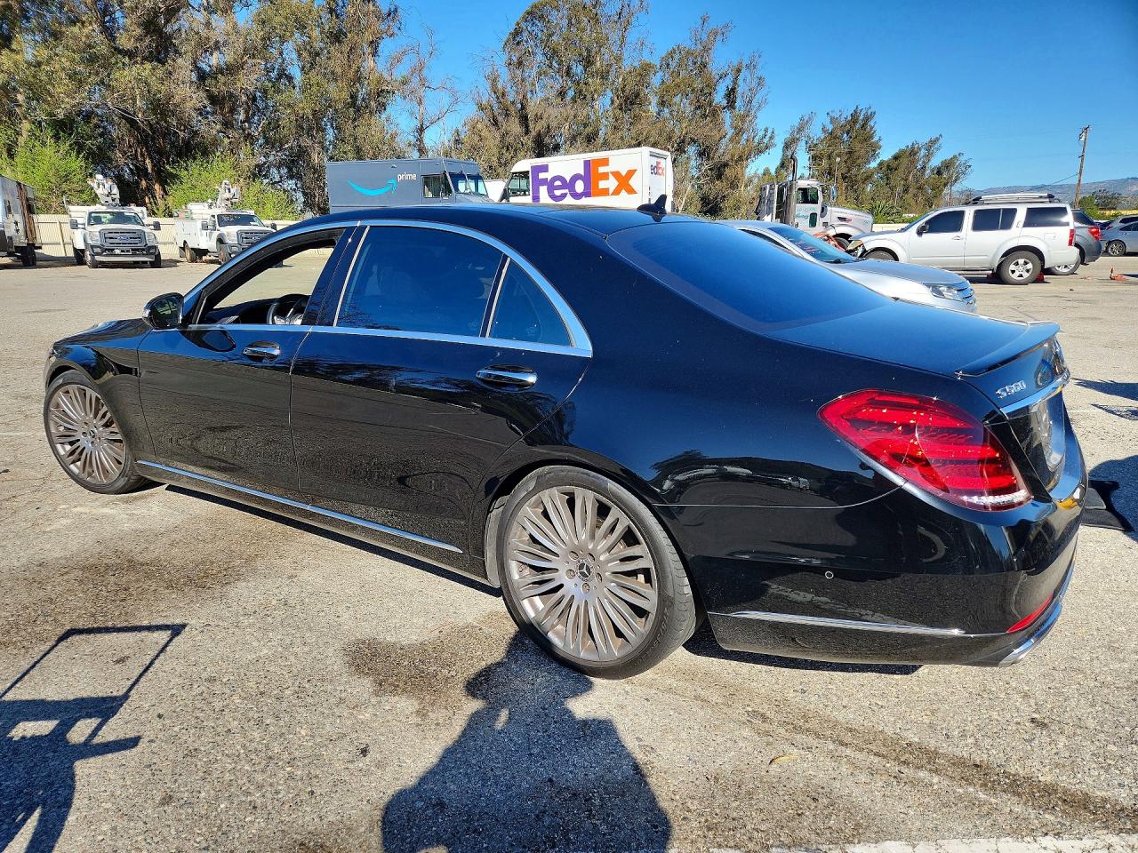 Mercedes-Benz S-Class 560