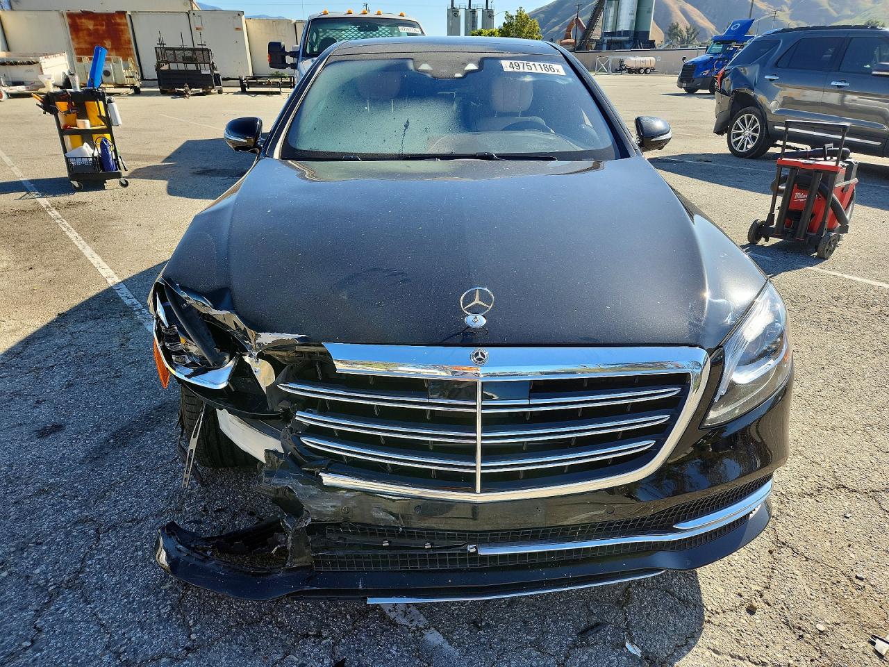 Mercedes-Benz S-Class 560