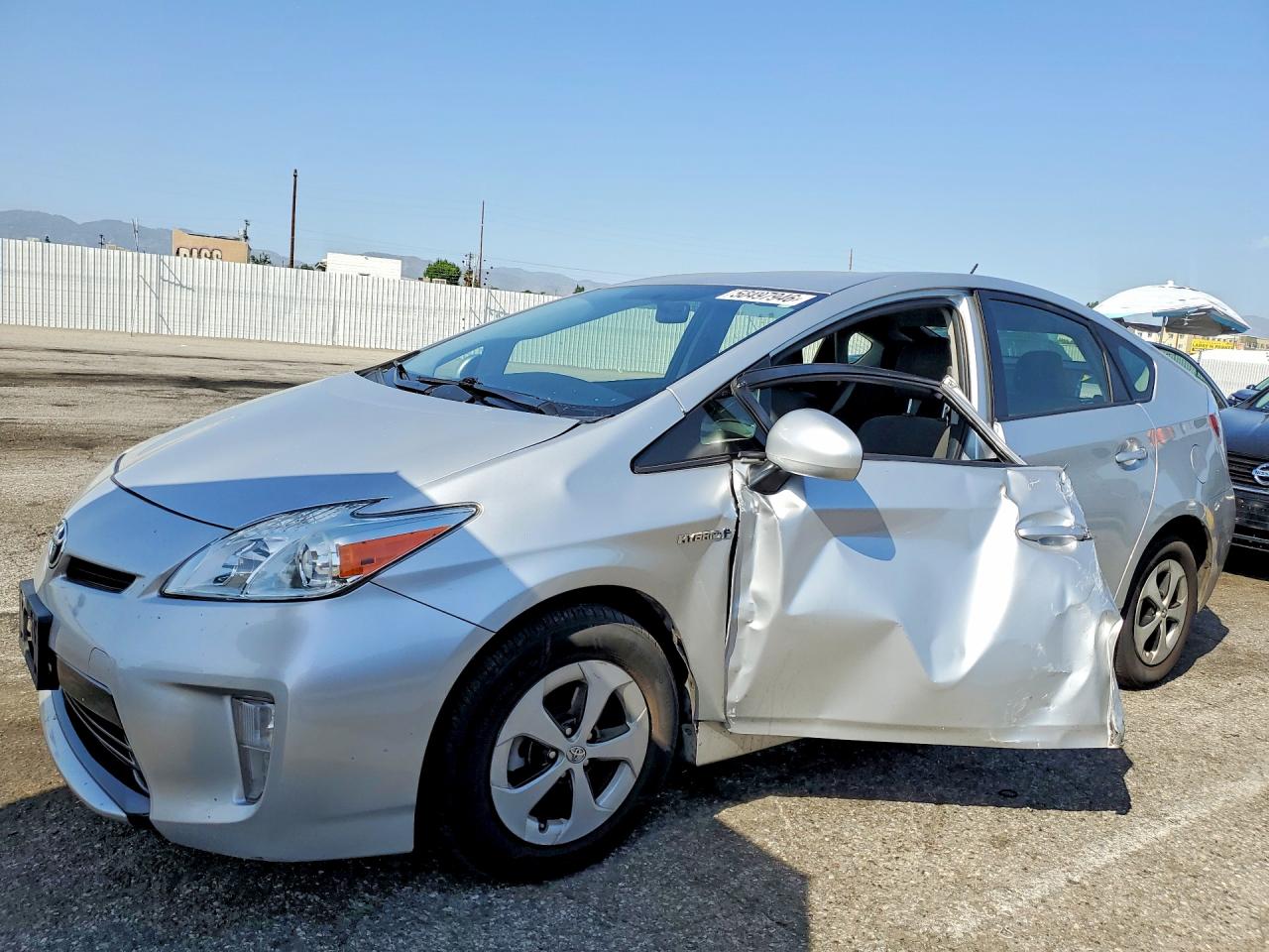 Salvage Toyota Prius Image