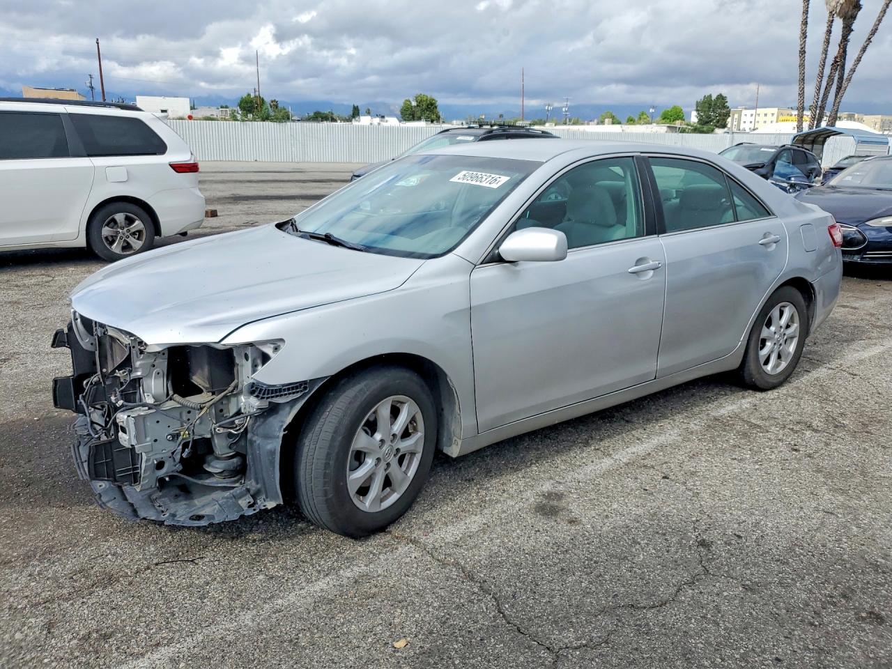 Salvage Toyota Camry Image