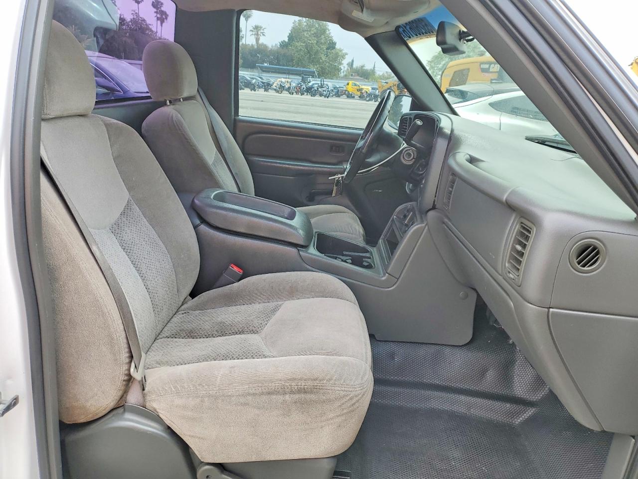 Chevrolet Silverado C1500