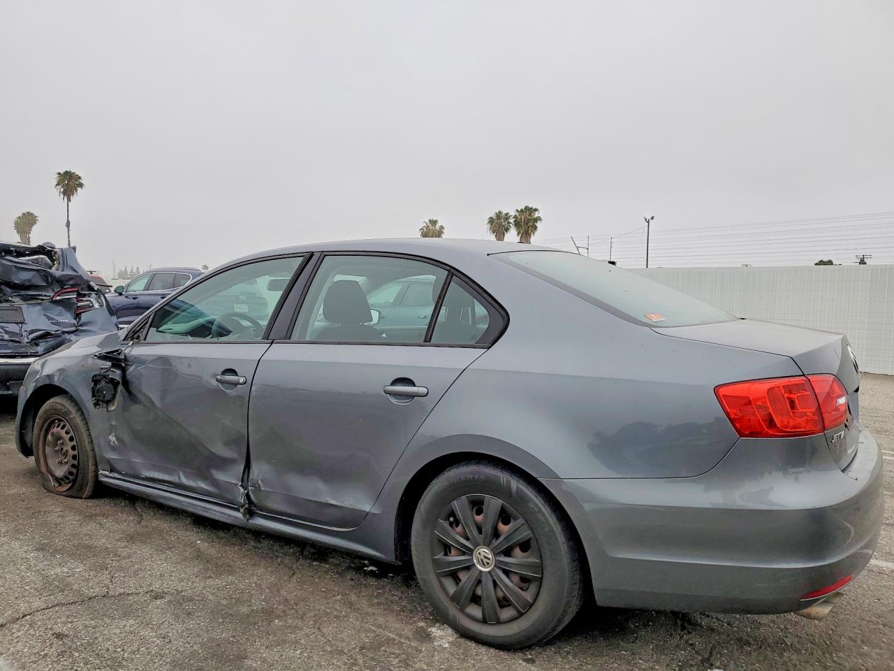 Volkswagen Jetta Base