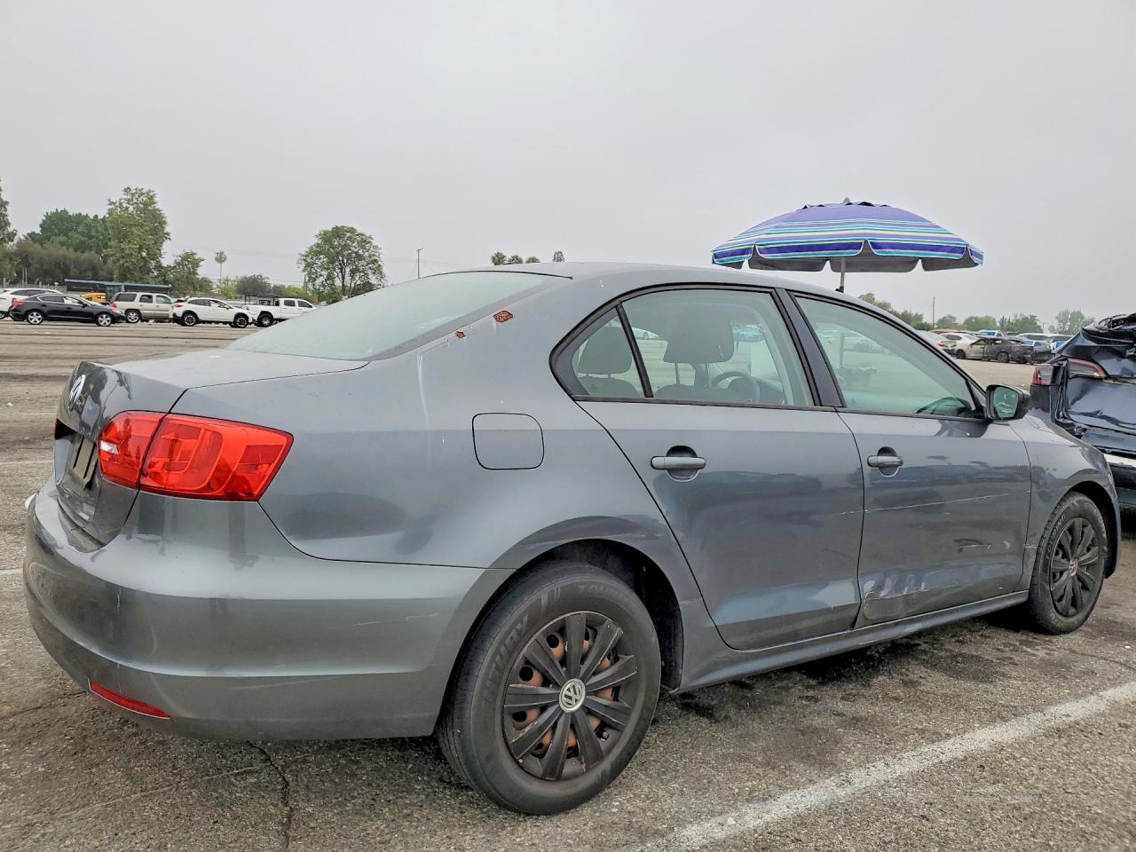Volkswagen Jetta Base