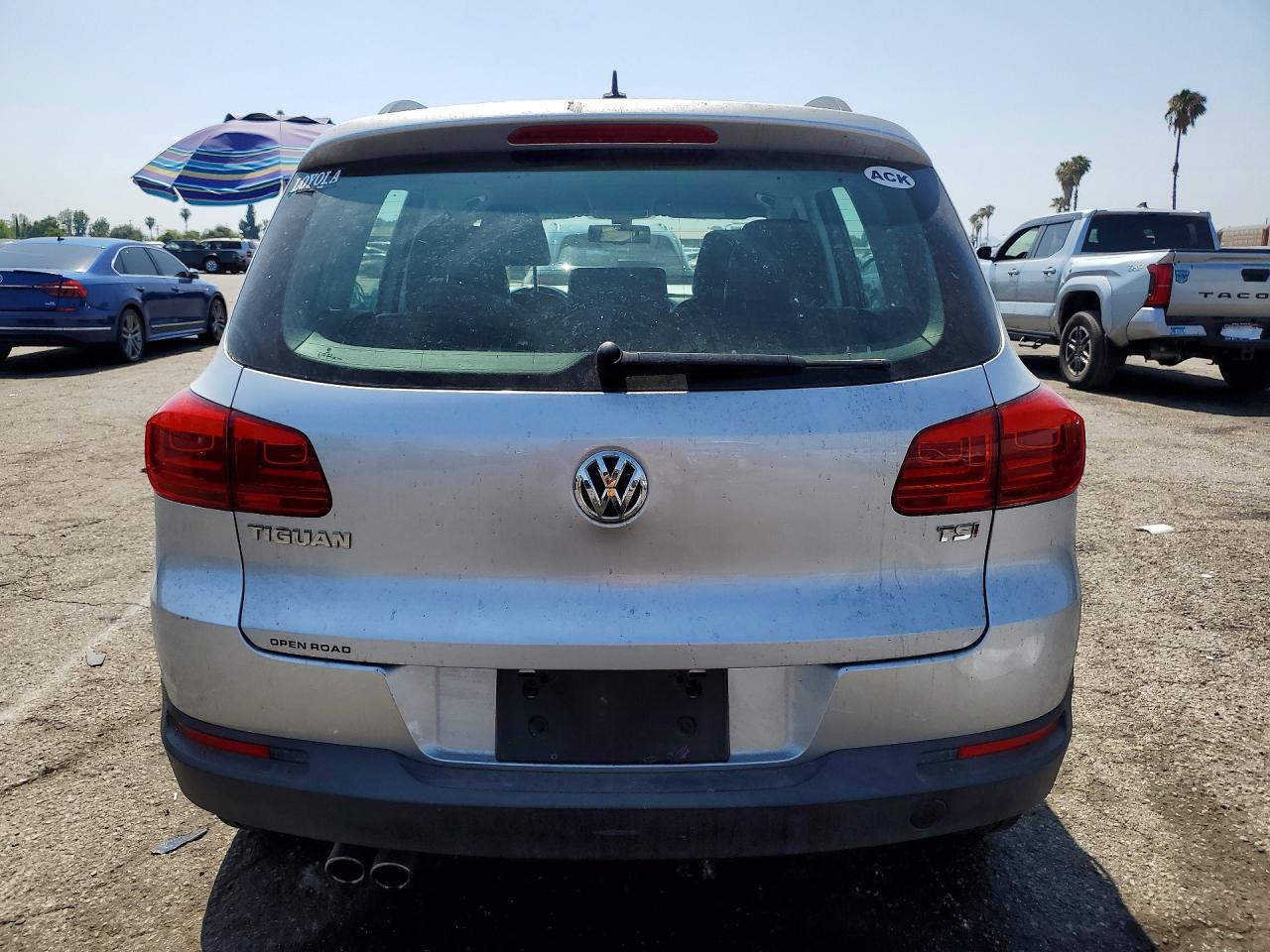 Volkswagen Tiguan S