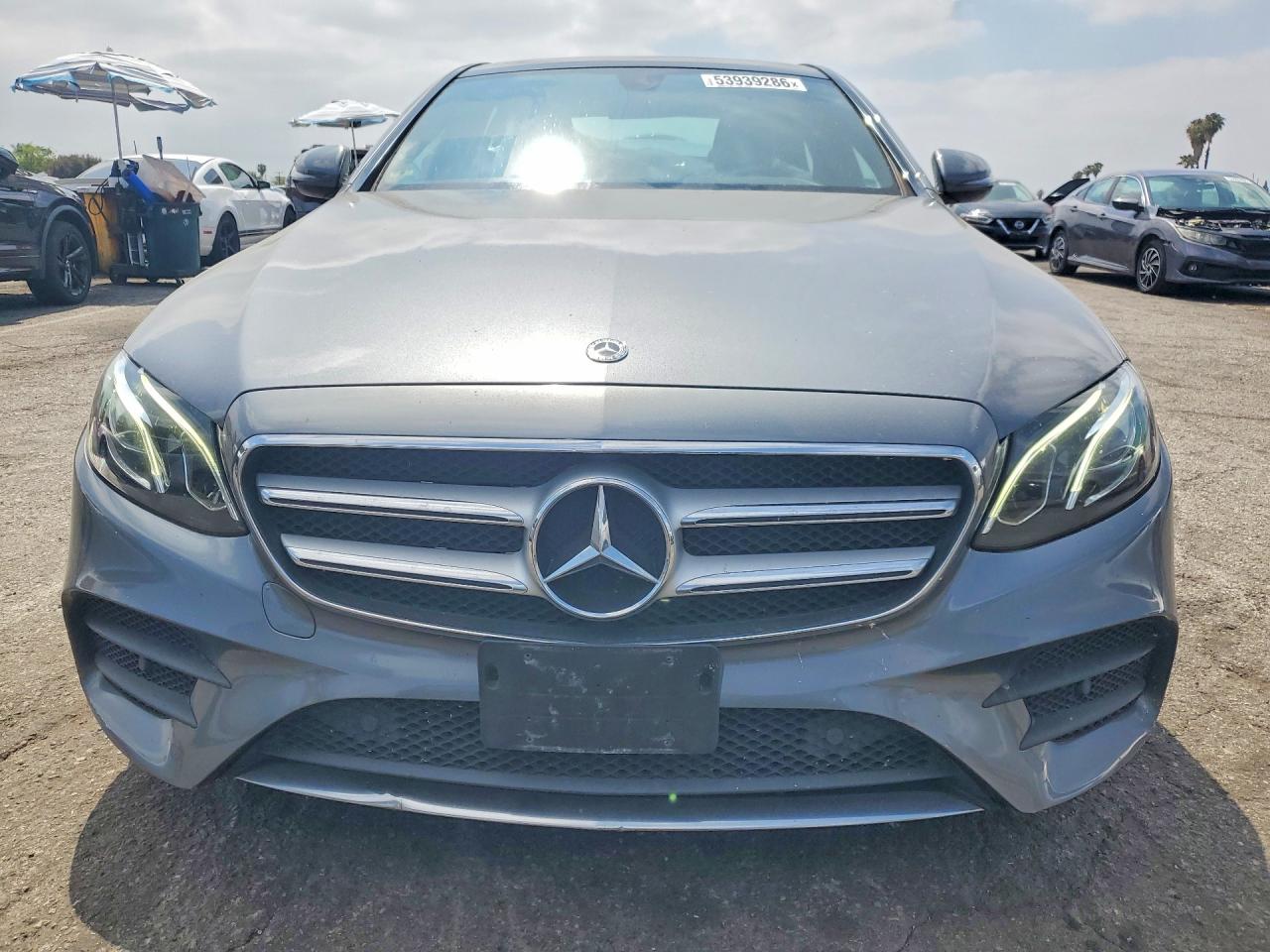 Mercedes-Benz E-Class 300