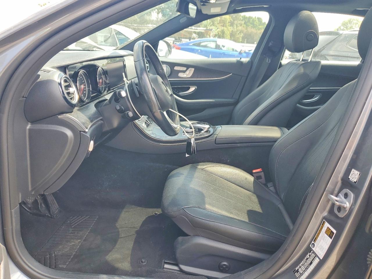 Mercedes-Benz E-Class 300