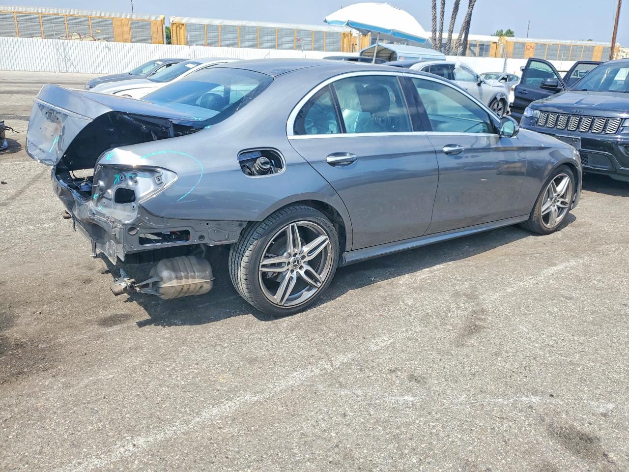 Mercedes-Benz E-Class 300