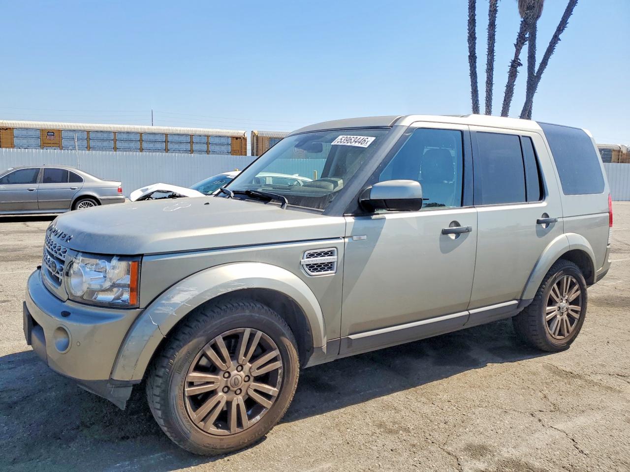 Salvage Land Rover LR4 Image