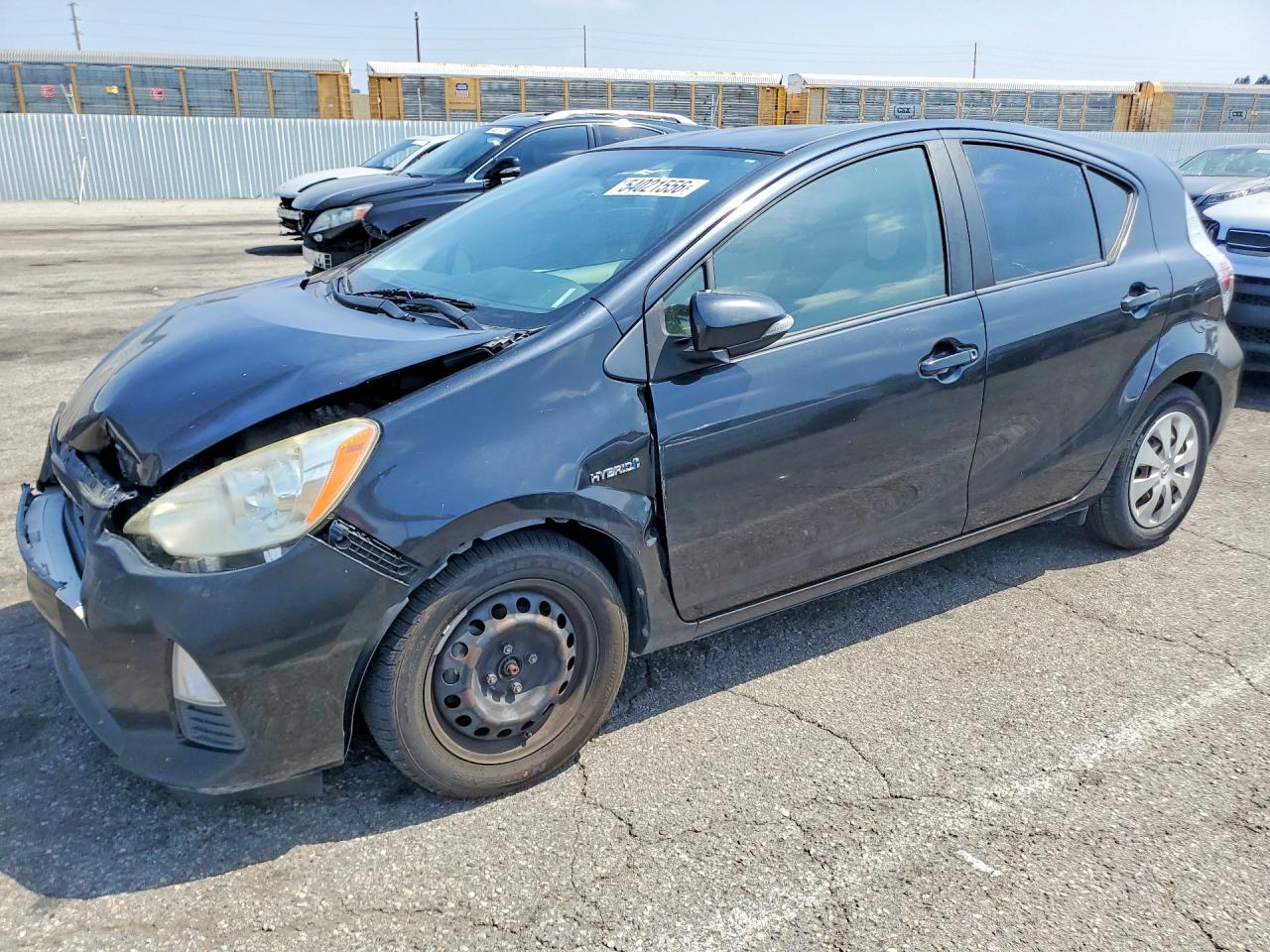 Salvage Toyota Prius Image