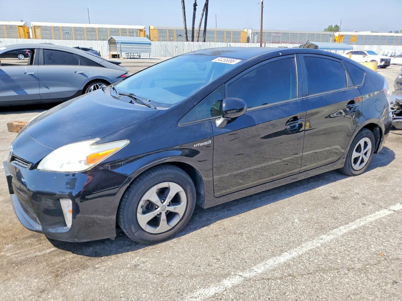 Salvage Toyota Prius Image
