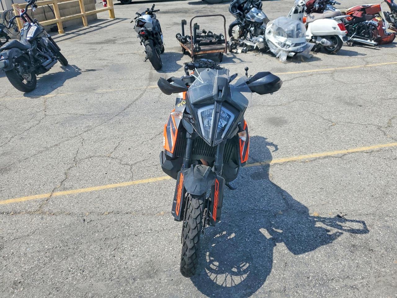KTM 890 Adventure