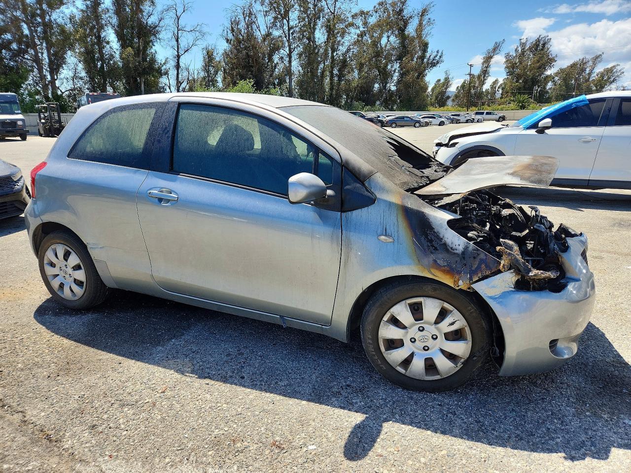 Toyota Yaris Base