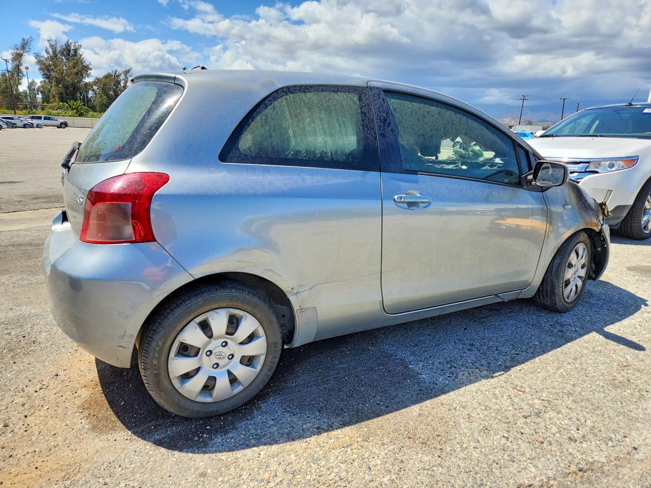 Toyota Yaris Base