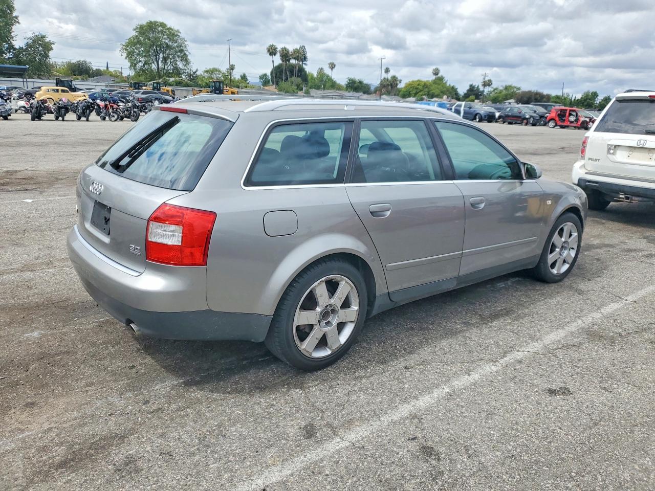 Audi A4 3.0 Avant Quattro