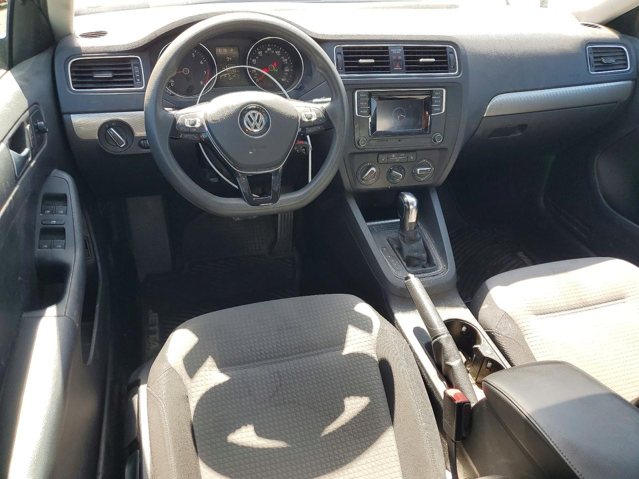 Volkswagen Jetta S