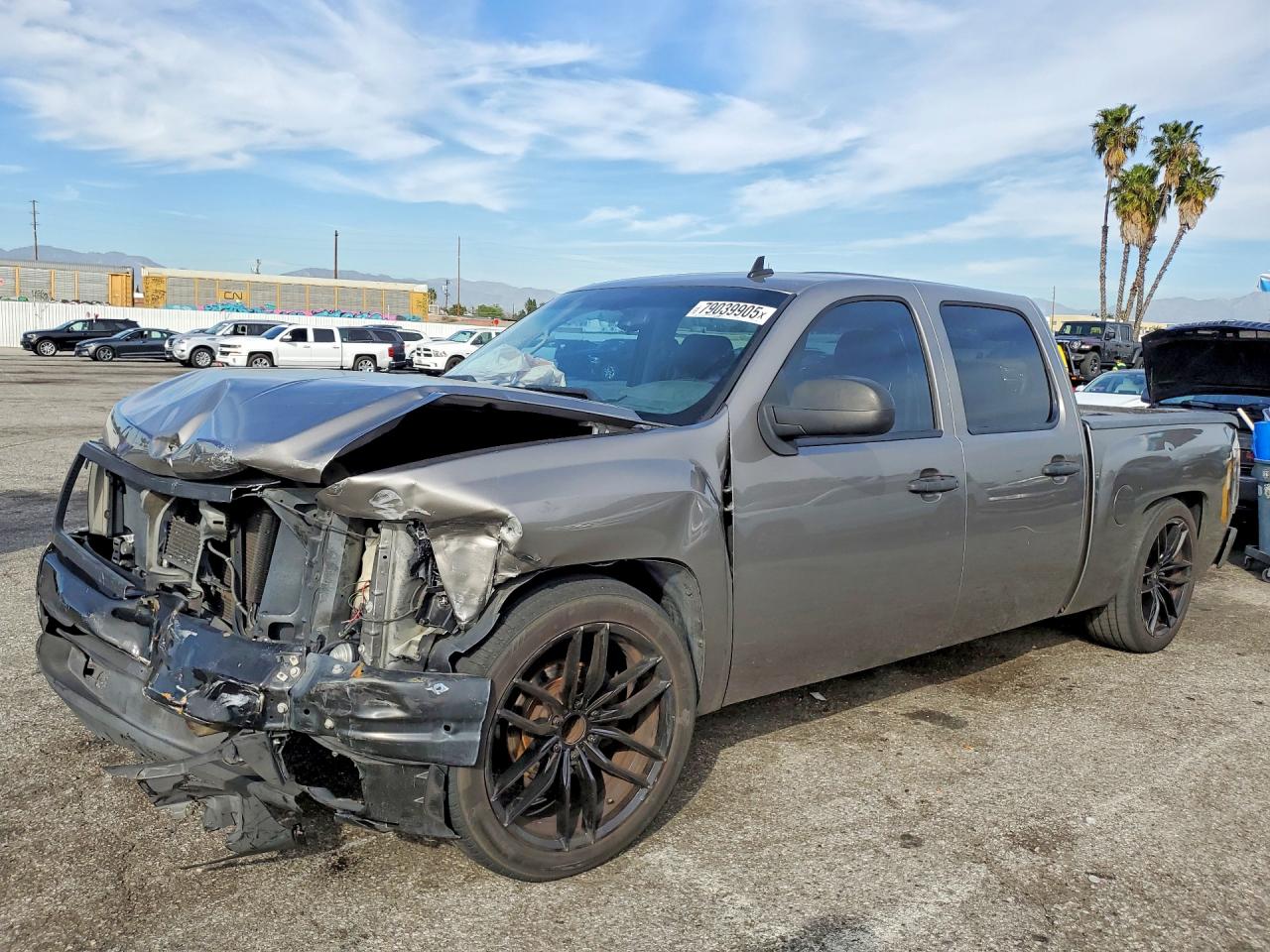 Salvage Chevrolet Silverado Image
