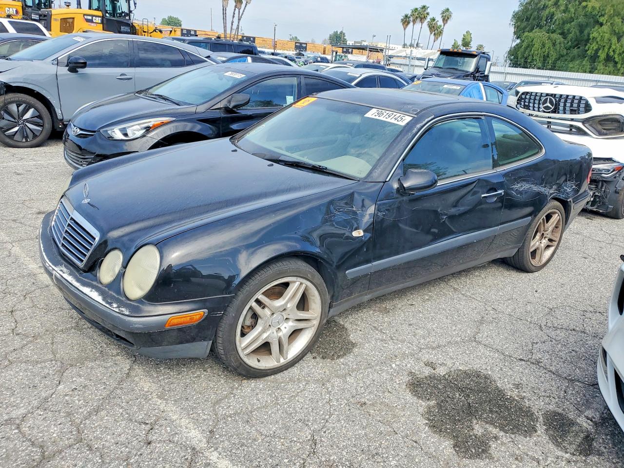 Salvage Mercedes-Benz Clk-class Image