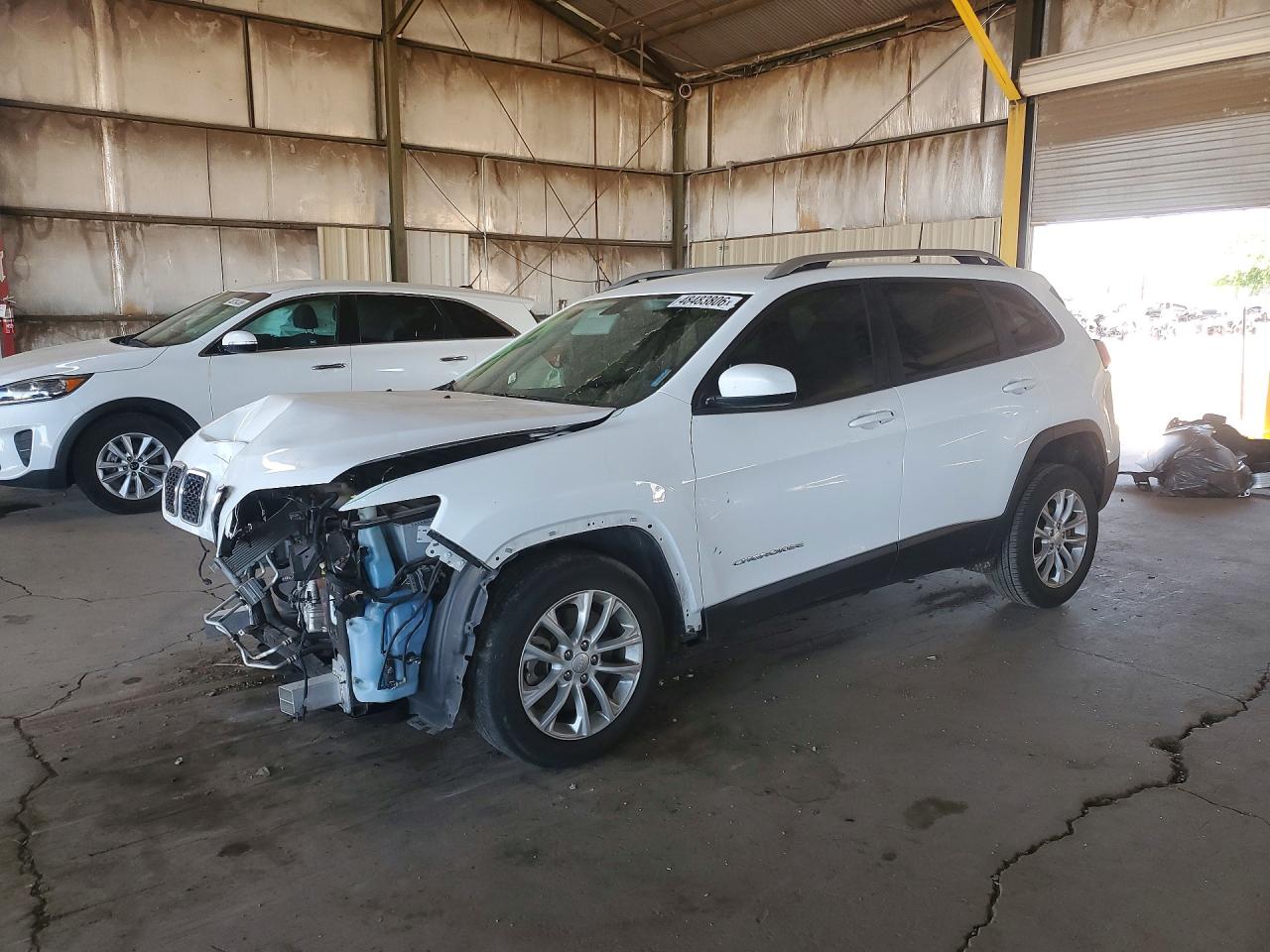 Salvage Jeep Cherokee Image