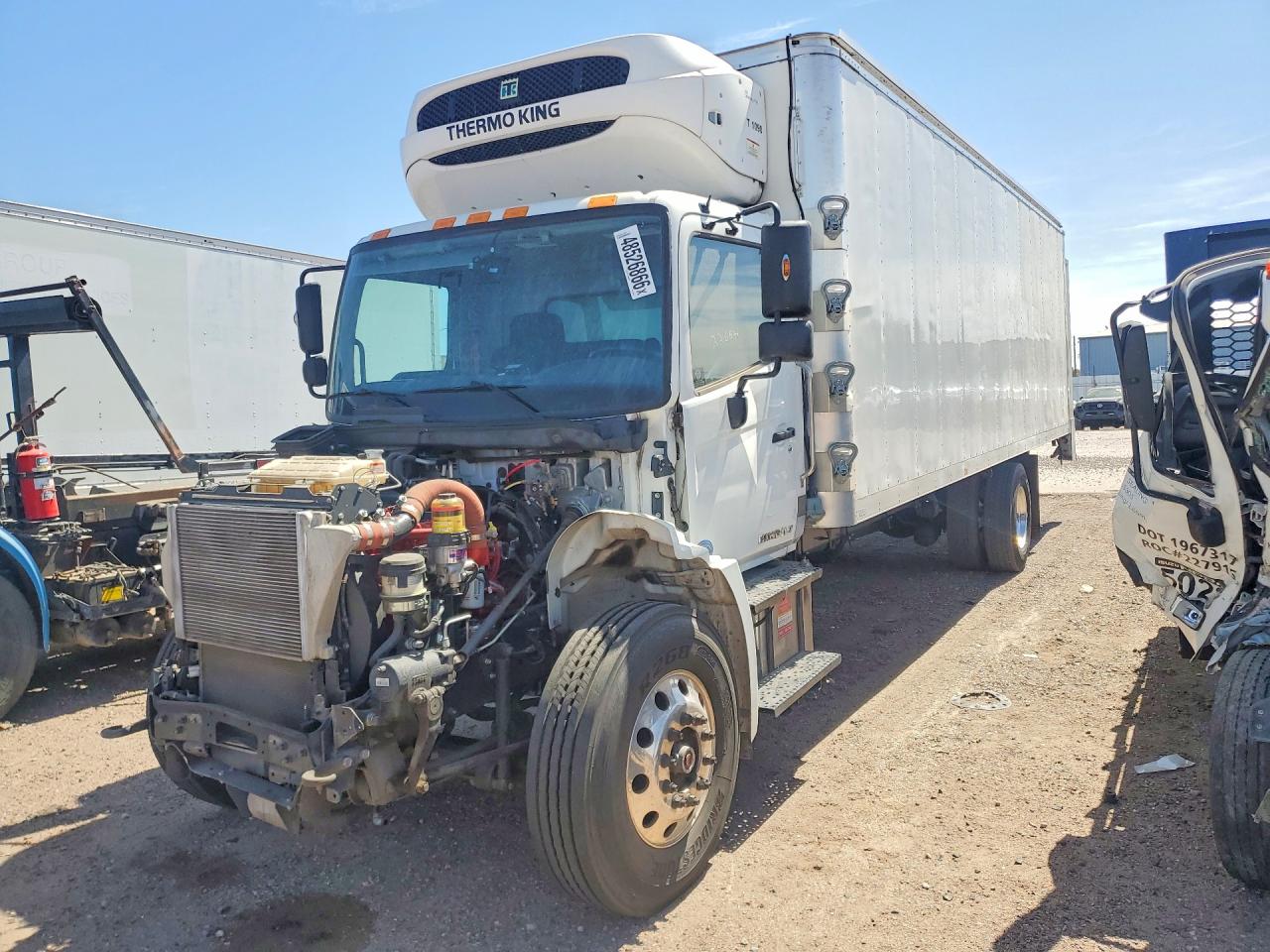 Salvage Hino Hino L7 Image