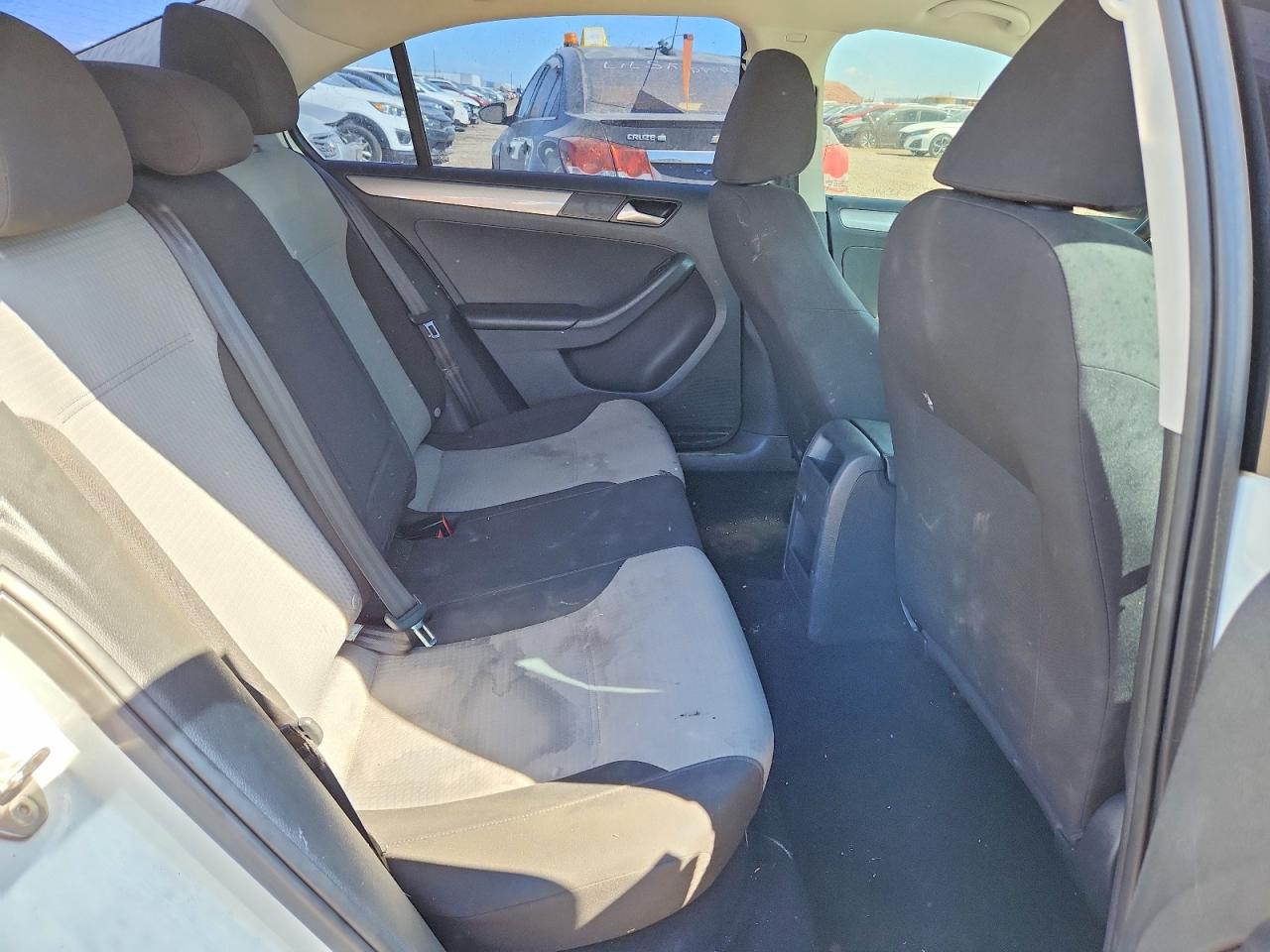 Volkswagen Jetta S