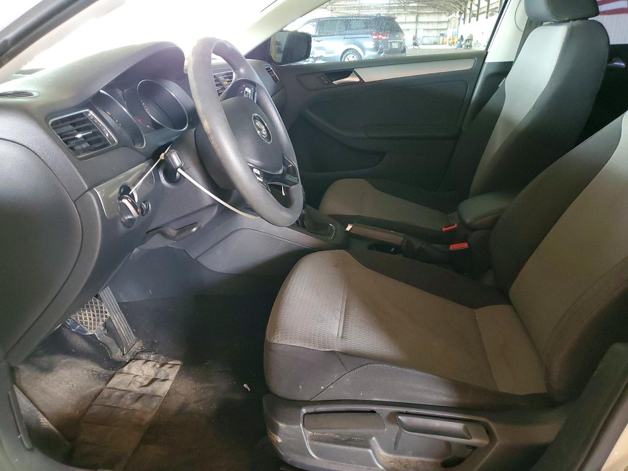 Volkswagen Jetta S
