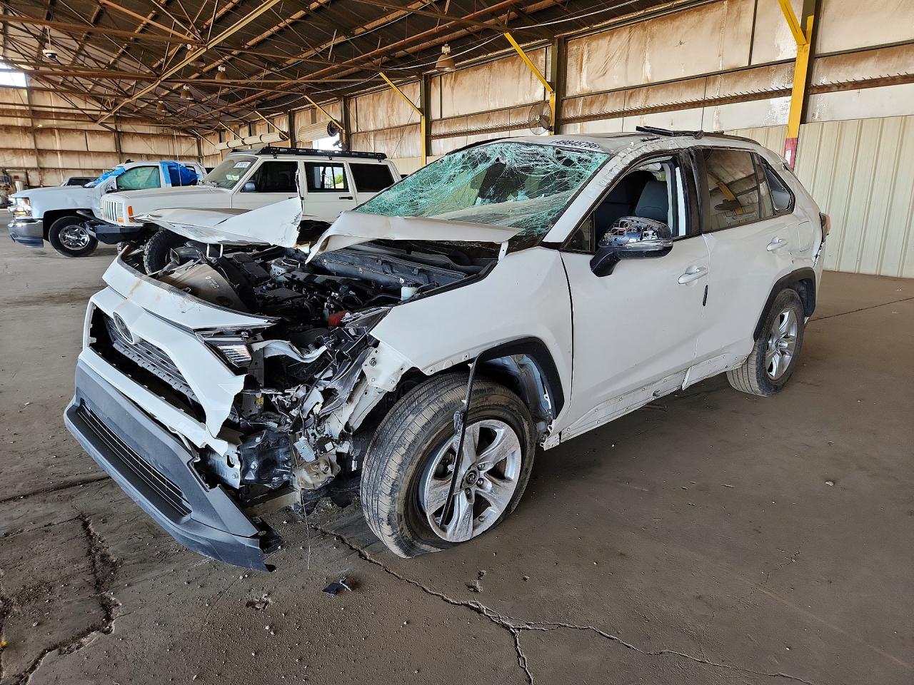 Salvage Toyota RAV4 Image