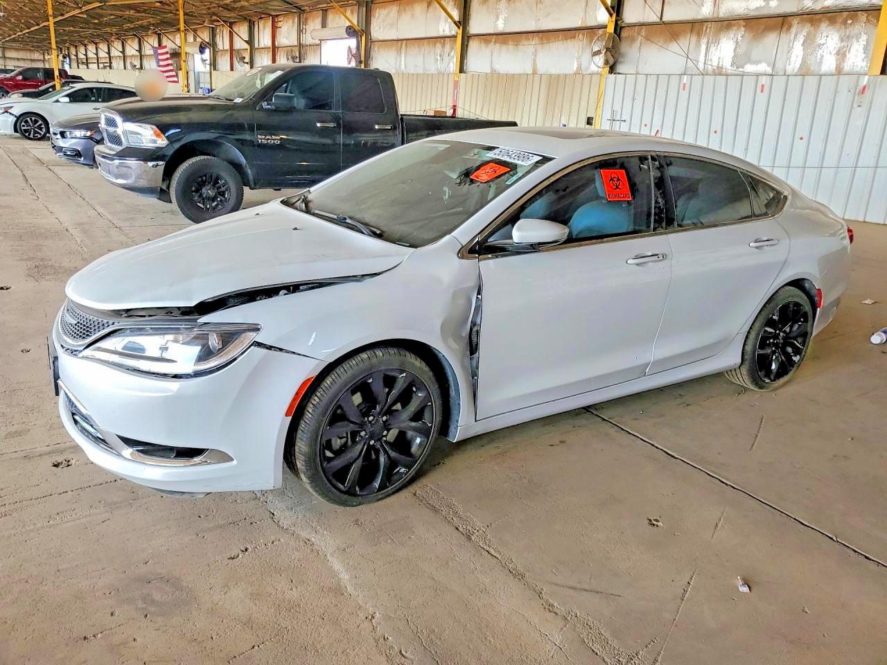 Salvage Chrysler 200 Image