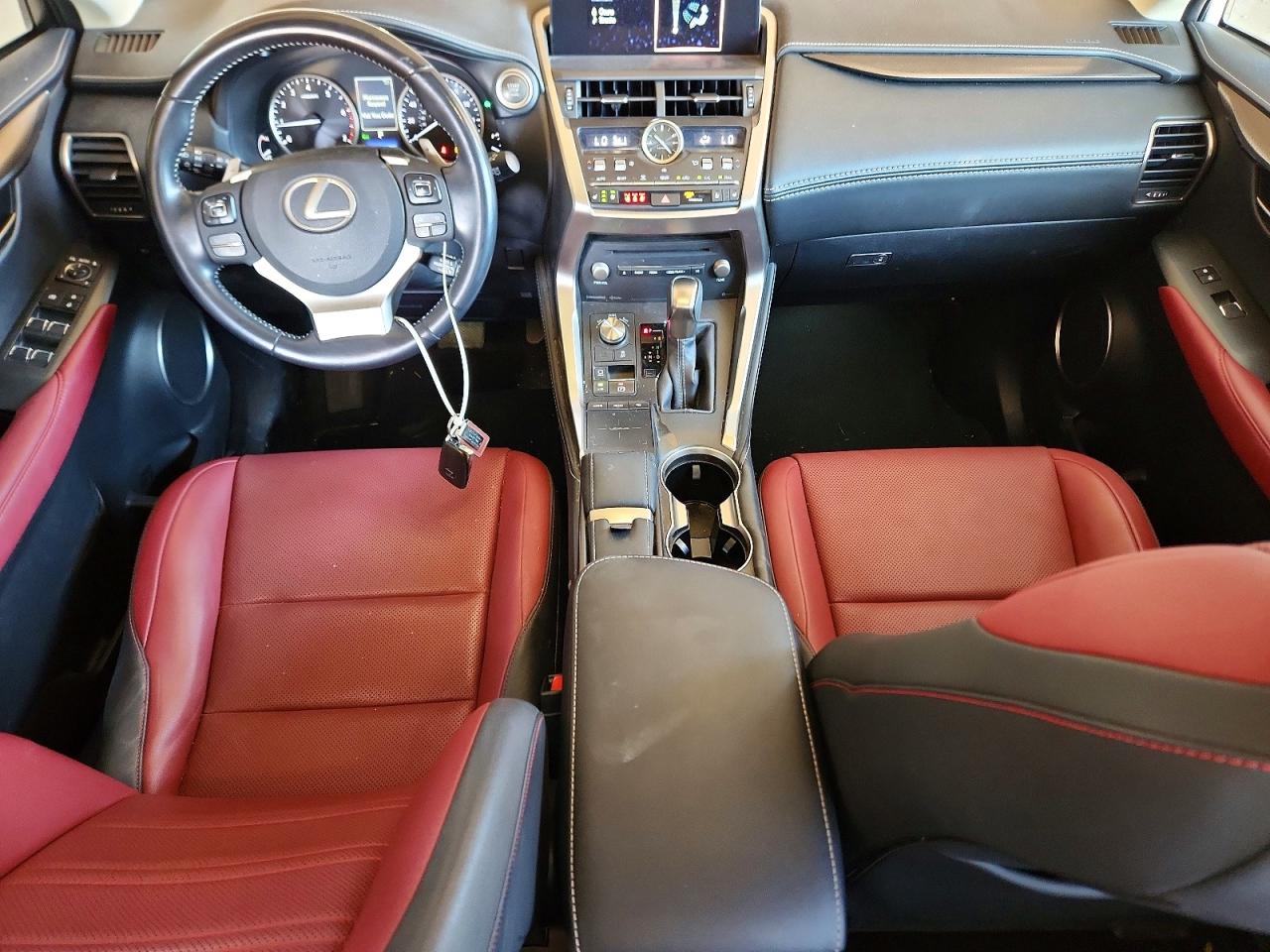Lexus NX 300