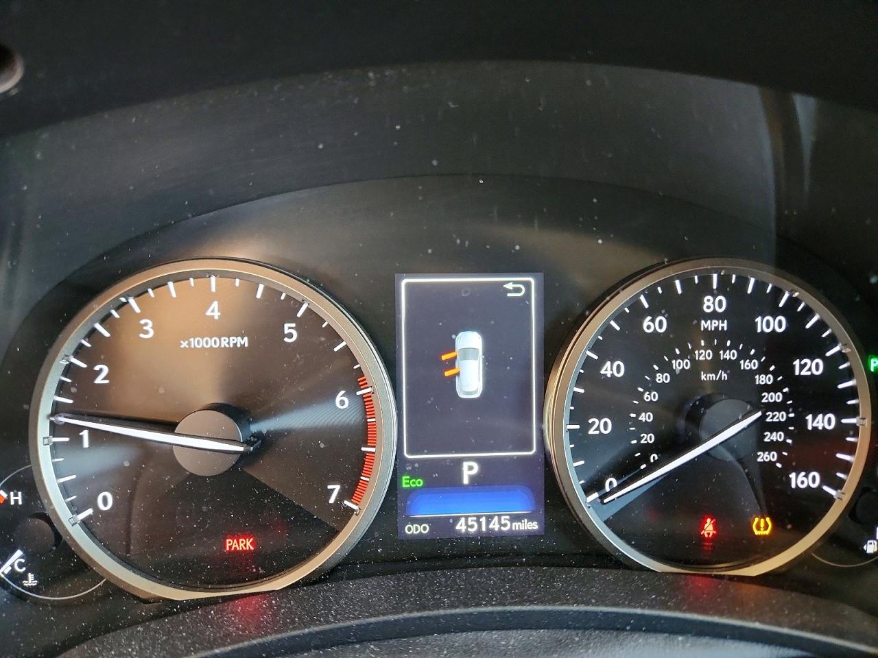 Lexus NX 300