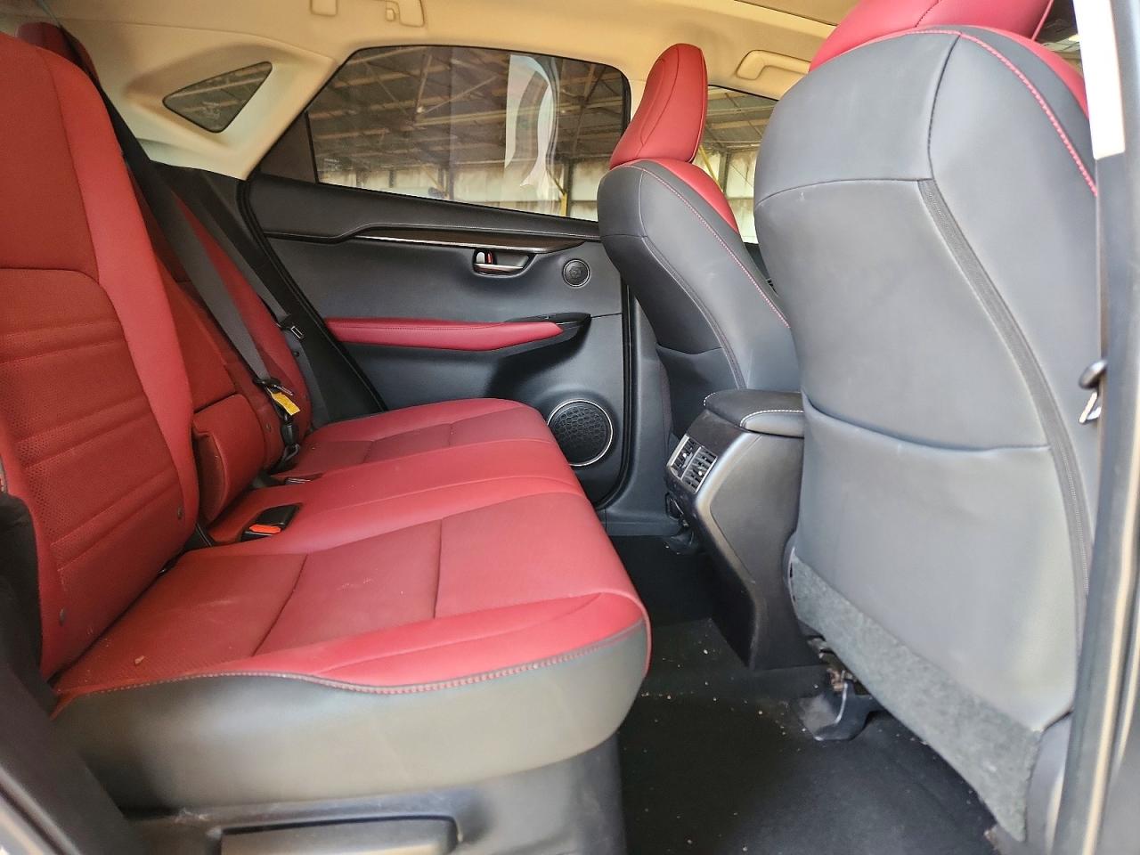 Lexus NX 300
