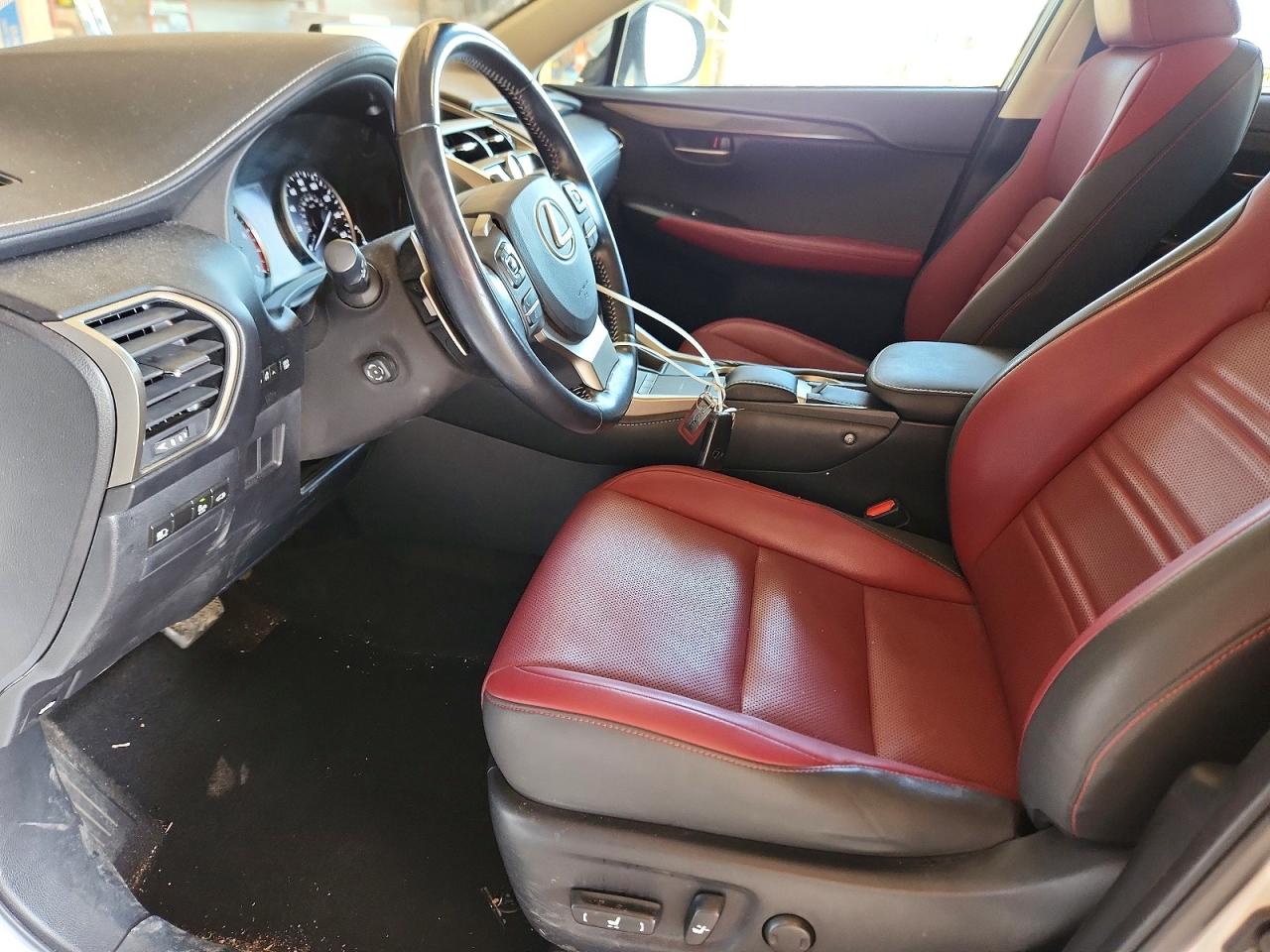 Lexus NX 300