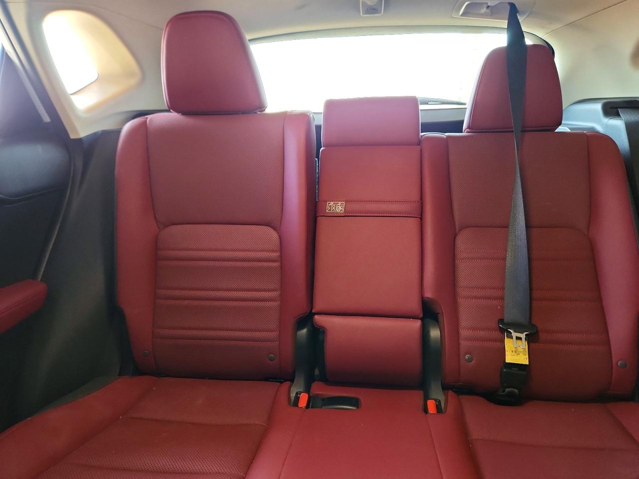 Lexus NX 300