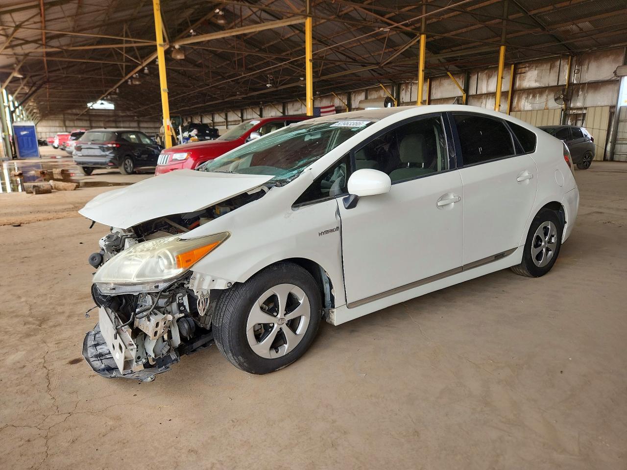 Salvage Toyota Prius Image