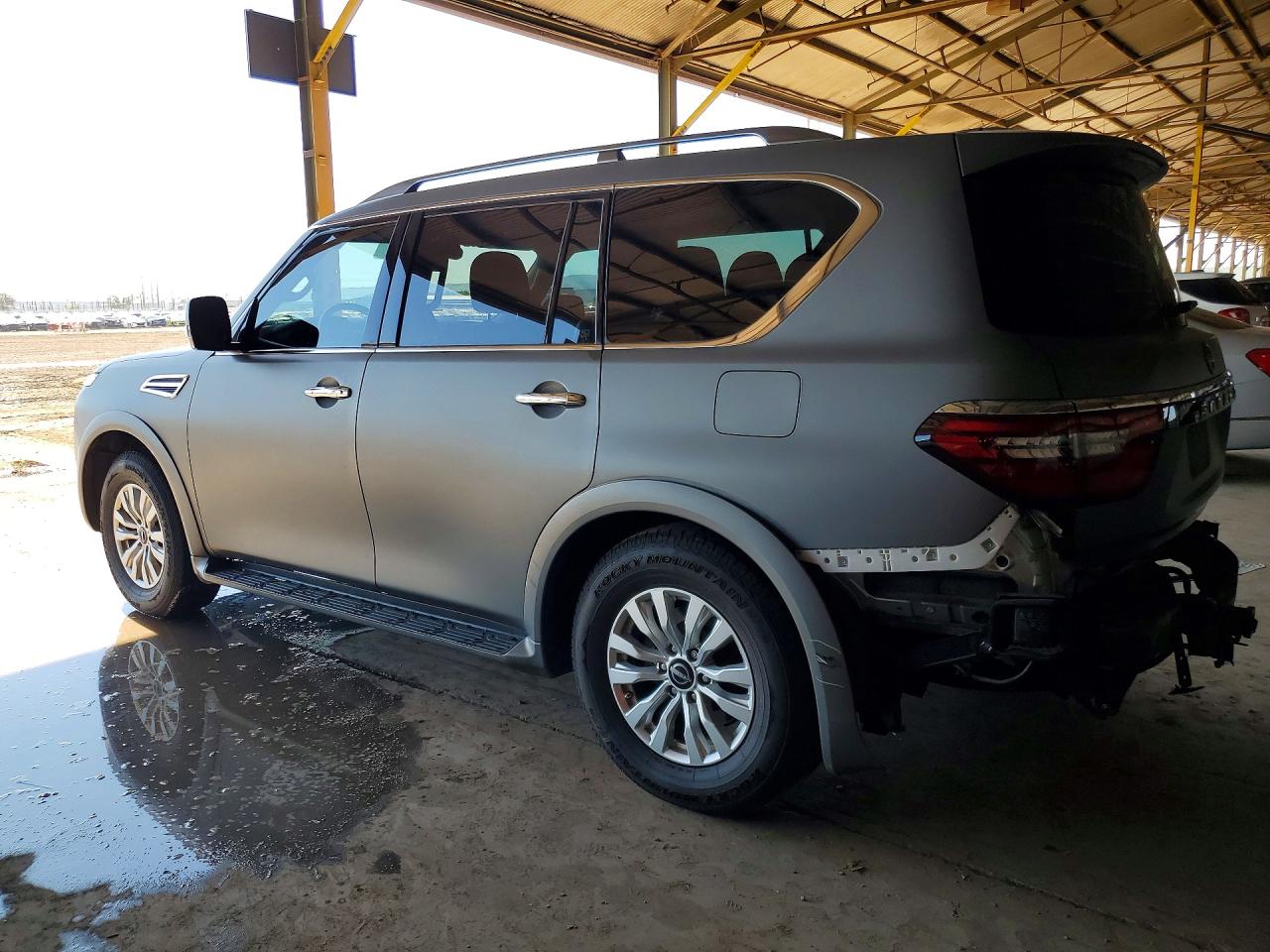 Nissan Armada Sv